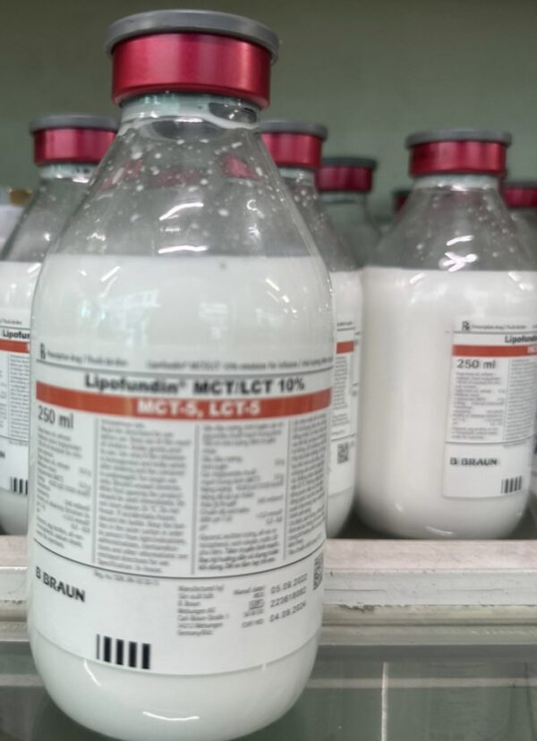 LIPOFUNDIN MCT/LCT 10% 250ML H/10 chai nuôi ăn qua đường tĩnh mạch
