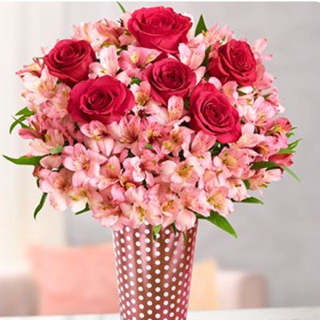 red_rose_with_alstromeria_flower_bouquet_for_birthday__vase_arrangements_with_fresh_flowers_1514727565_6130cc1a
